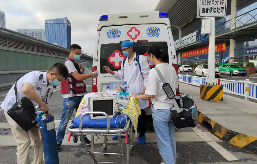 雷州市救护车出租公司